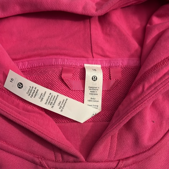 Lululemon All Yours Cropped Hoodie in Sonic Pink, sz 16  XL NWT #lululemonpink - Picture 2 of 5